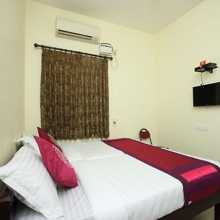 Hotel Oyo 10465 Koyambedu Chennai Esterno foto