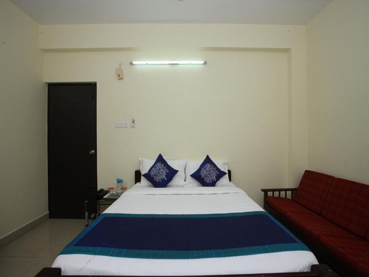 Hotel Oyo 10465 Koyambedu Chennai Esterno foto